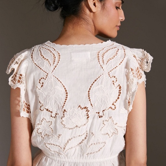 Anthropologie Cream Lace Crop Top! - Picture 2 of 9